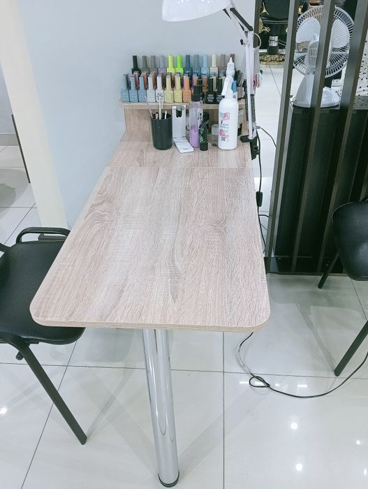 Стол для маникюра новый