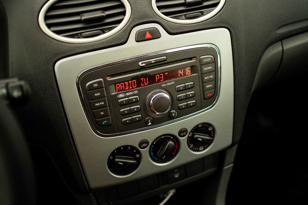 Ford Focus 2 1.6 benzina