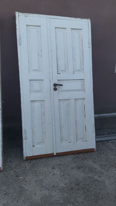 Eshik derazalar sotiladi b/u