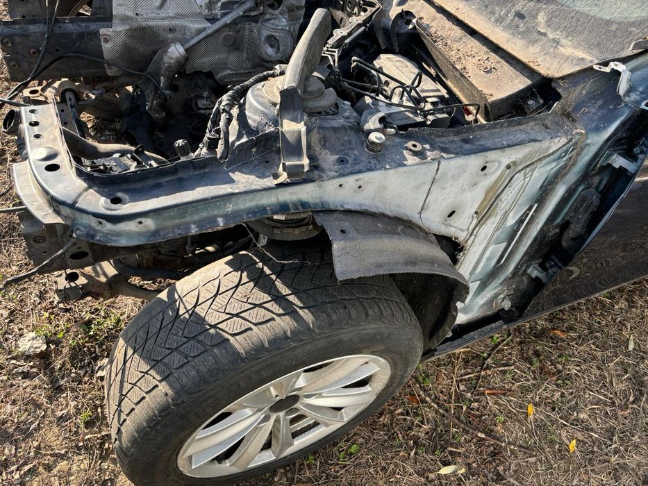 Dezmembrez BMW F30  316D cod culoare A89