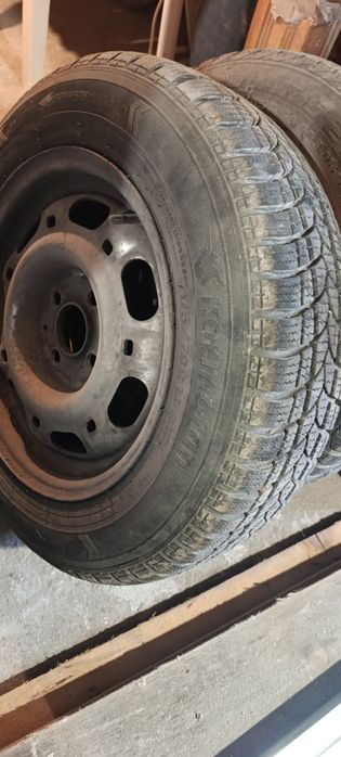 Зимни гуми с джанти 2бр