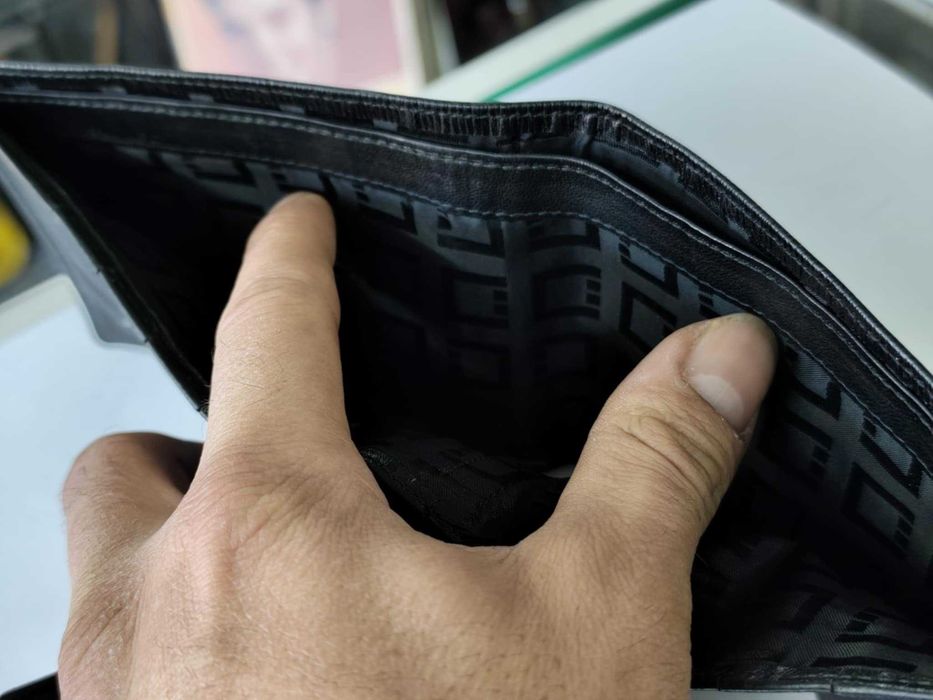 Кожен портфейл S.T. Dupont