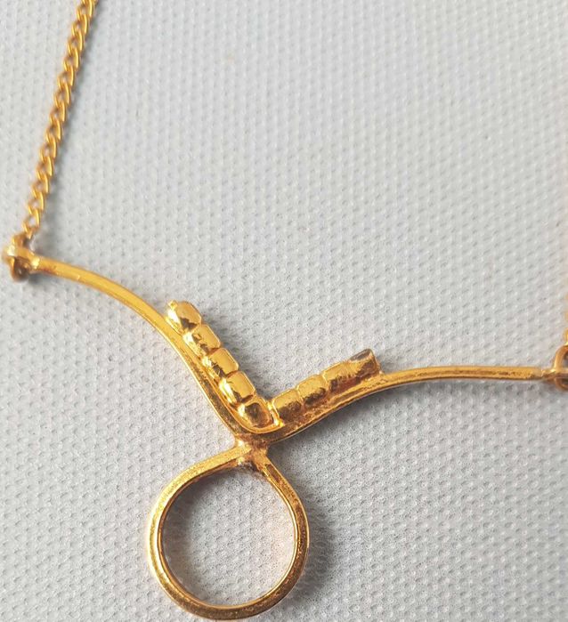 Продавам бижу колиета позлатени  перли