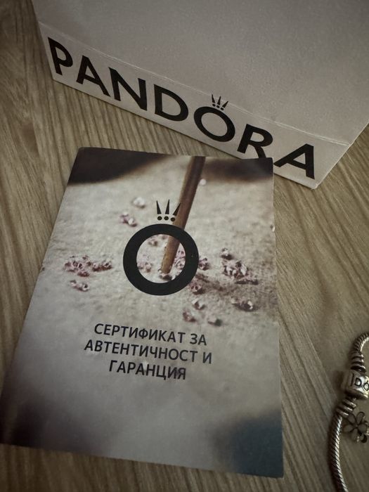 Обеци на Pandora