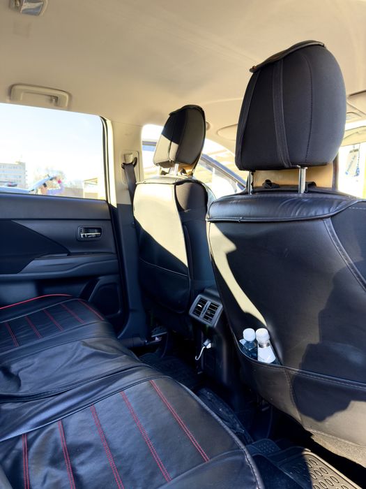 Mitsubishi Outlander 2019 2.4 бензин+газ, 106 000 км, CarPlay, камера, обслужен