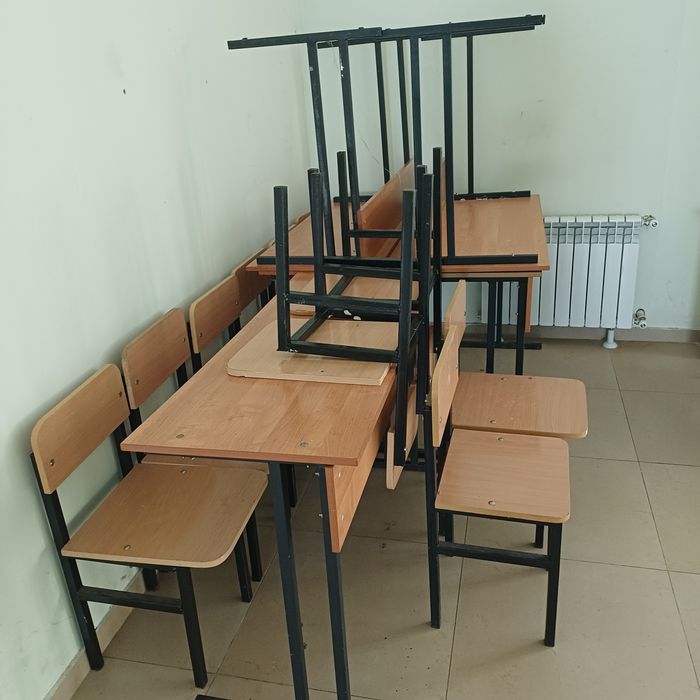 Парта стол со стульями