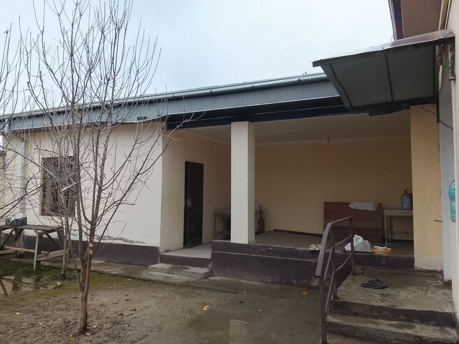 4sotix 5 xonali namunali uy sotiladi