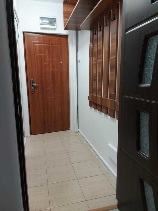 Inchiriez apartament cu 2 camere Micro 14