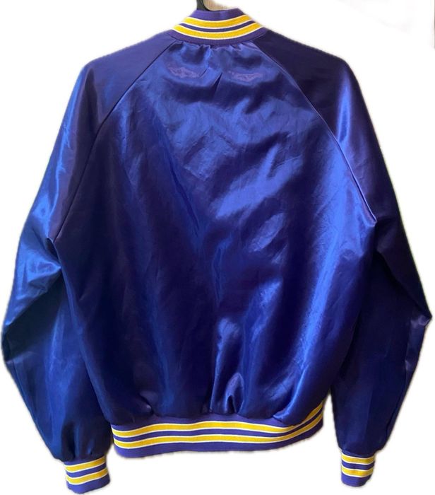 Мъжки бомбър на Лос Анджелис Лейкърс