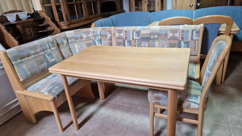 Coltar de bucatarie + masa + 1 scaun