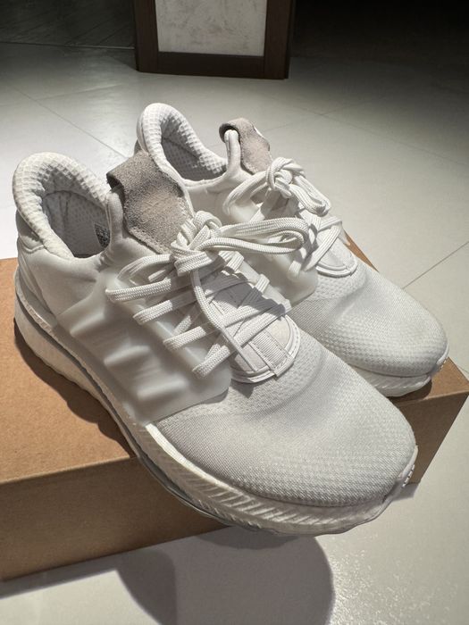 Маратонки ADIDAS