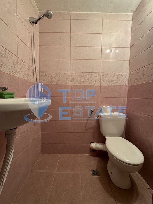 Масивна тухлена къща с прекрасна панорамна гледка в с. Габровци, обла