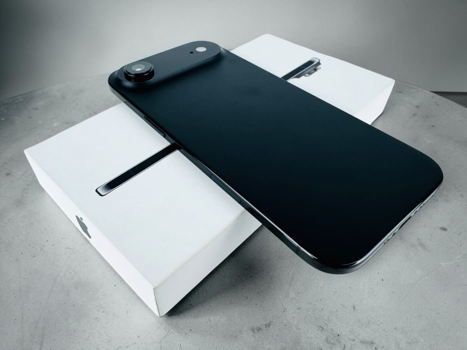 НОВ! Apple iPhone Air 512GB Black 7 ЗАРЯДА! 2г. Гаранция!