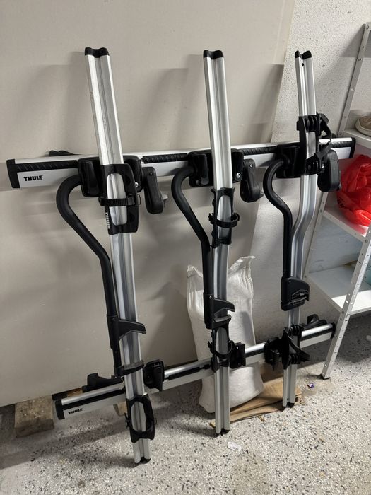 Thule греди + 3 бр багажници за велосипеди