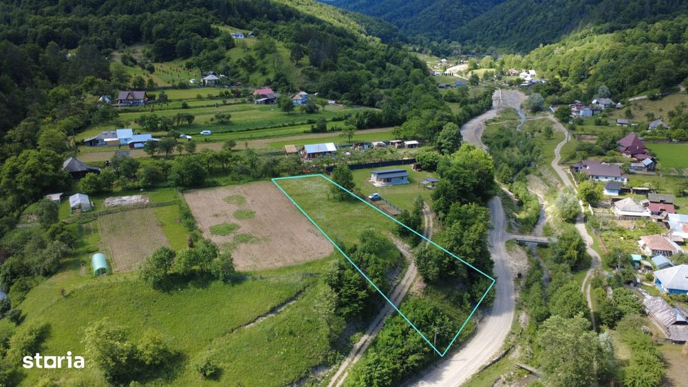 Teren intravilan cu deschidere 26 m