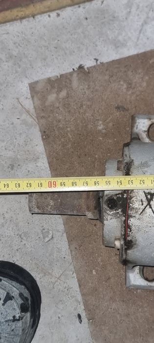 Ax circular cu lagare si rulmenti