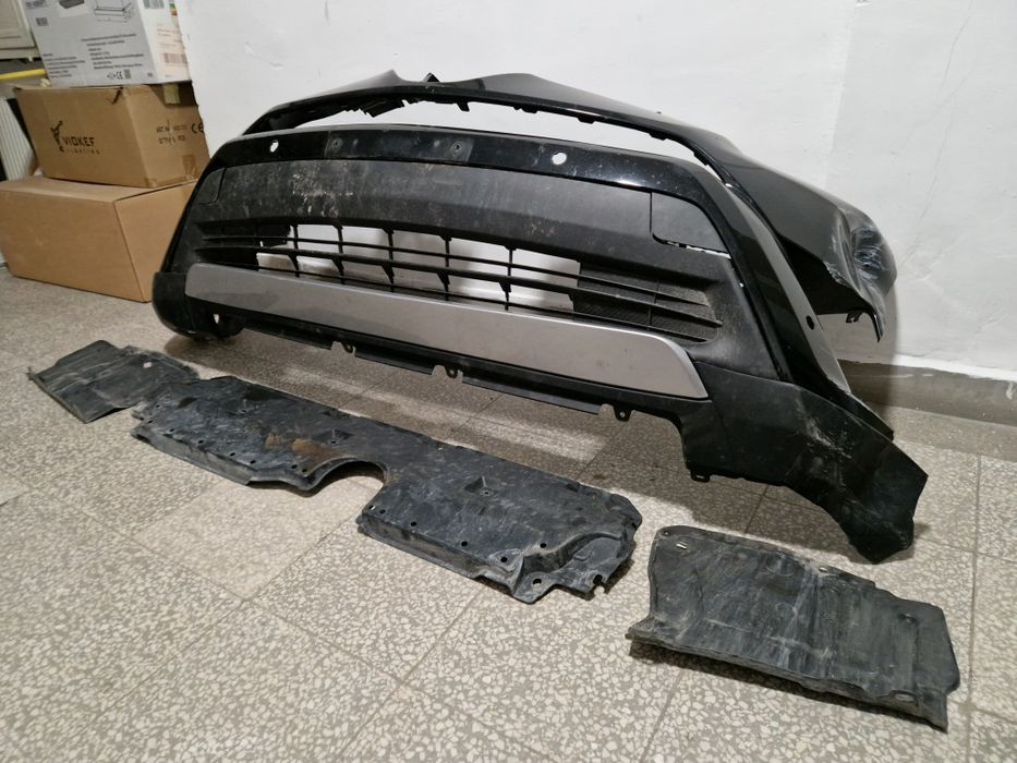 Toyota Rav4 Предна броня на части