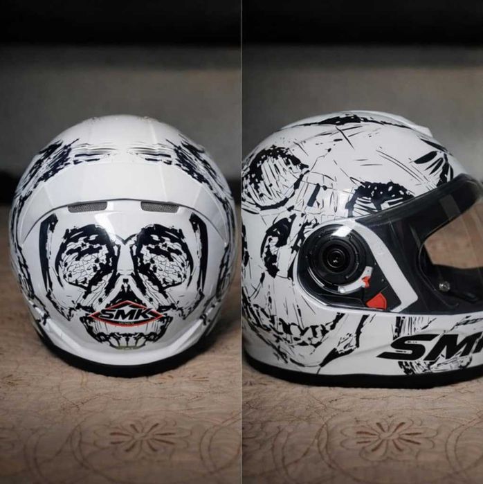 Vând motocicleta, cască și mănuși