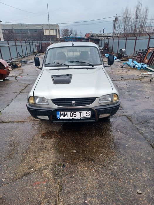 Dacia papuc 4x4 Dacia Pick-Up 4x4 – utilitară rezistentă și practică