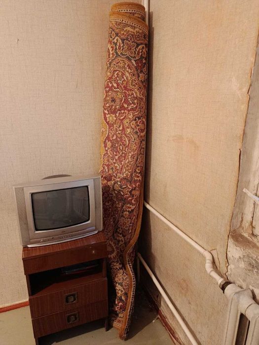 Телевизор LG маленький