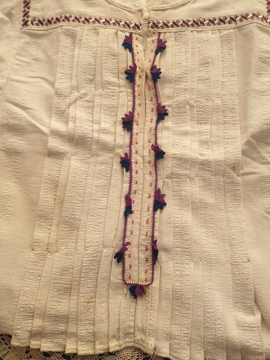 Автентични ризи  от народна носия