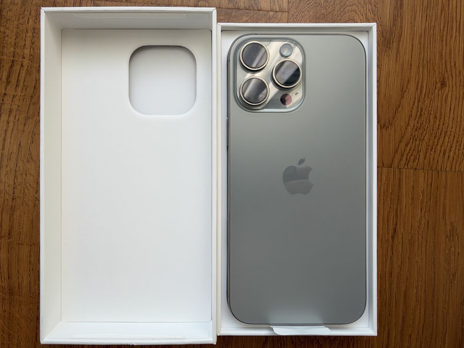 iPhone 16 Pro Max 1TB Natural Titanium Официален, гаранция.