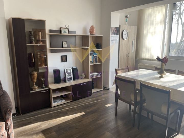 Дава се под наем Двустаен апартамент в Варна, ВИНС - 79 кв.м за 484.5 € - Снимка #3