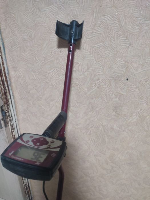 Продам металлоискатель