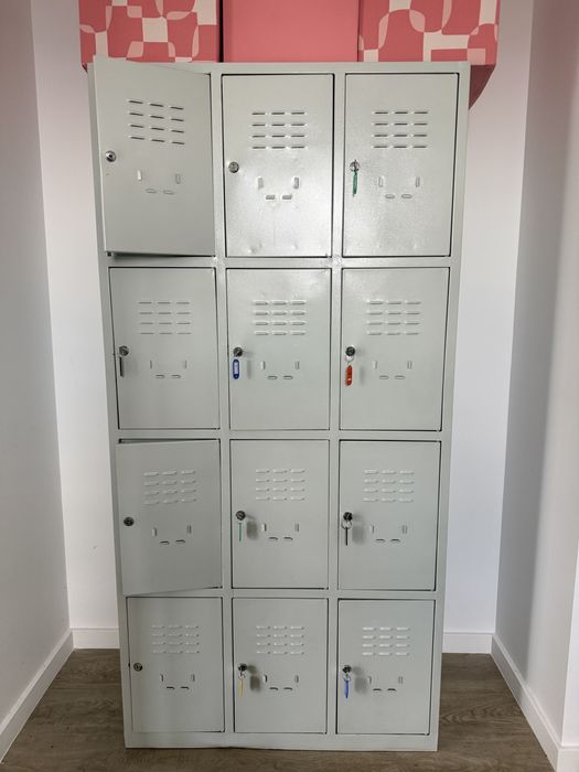 Vestiar metalic 12 cusete