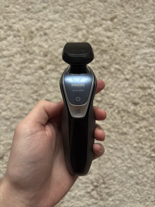 Philips Series 5000 aparat de ras eletric-functioneaza perfect+accesor