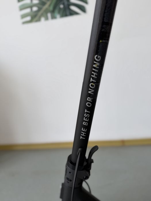 Trotineta electrica Xiaomi Mi Pro2 F1 editia AMG Petronas Mercedes
