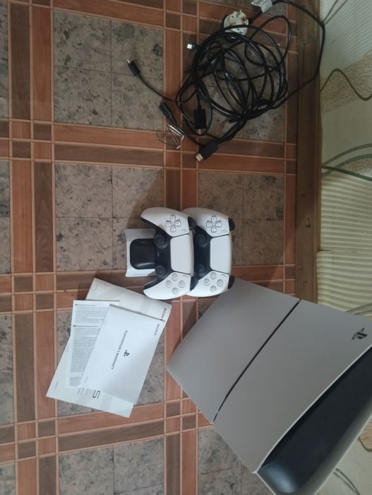 Продам ps 5р новую