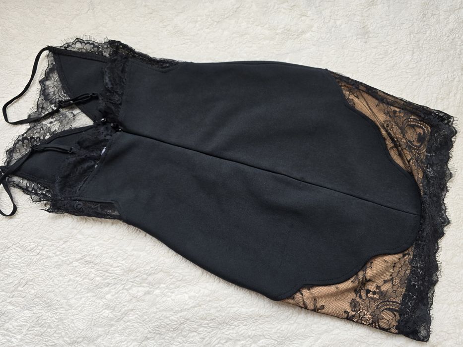 Дамски луксозне бандажни черни рокли