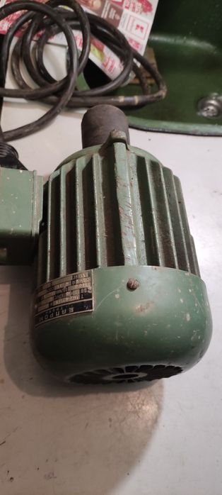 Електромотор трифазен