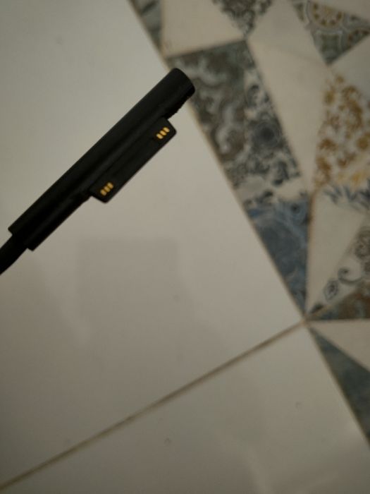 Incarcator alimentator microsoft surface