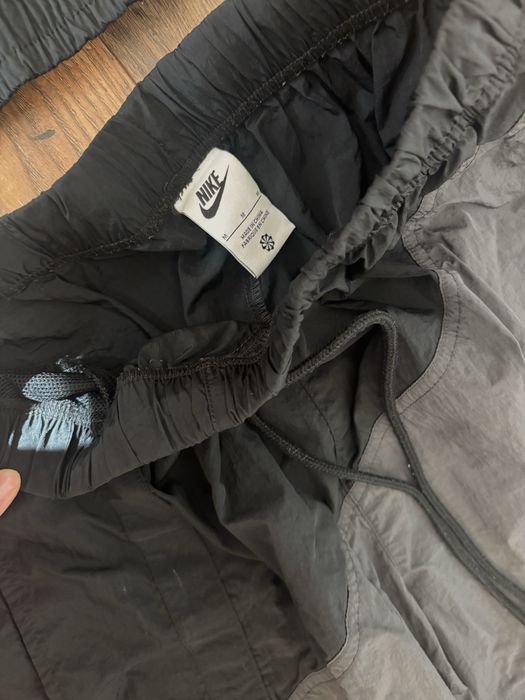 Дамски анцуг Nike