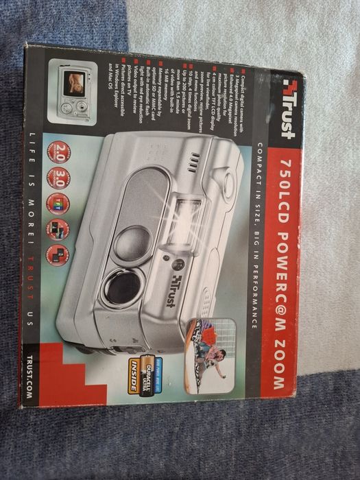 Aparat foto digital Trust 750LCD Powercam Zoom – NOU, nefolosit, cutie