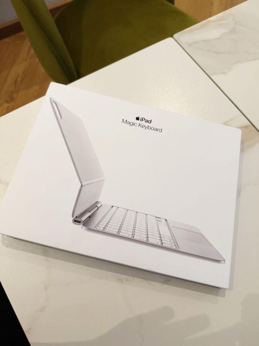 Чехол на айпад Appele с клавиатурой