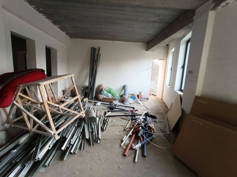 Продам 5 комн квартира Ц5 жк Достлар 127м2(цоколь) Финансовый инс. сша