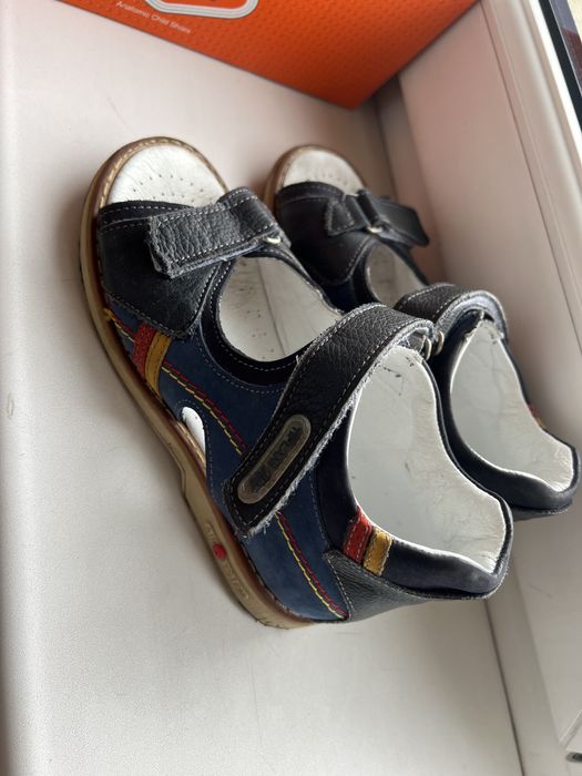 Продам сандали детские ортопеды 29 р-р