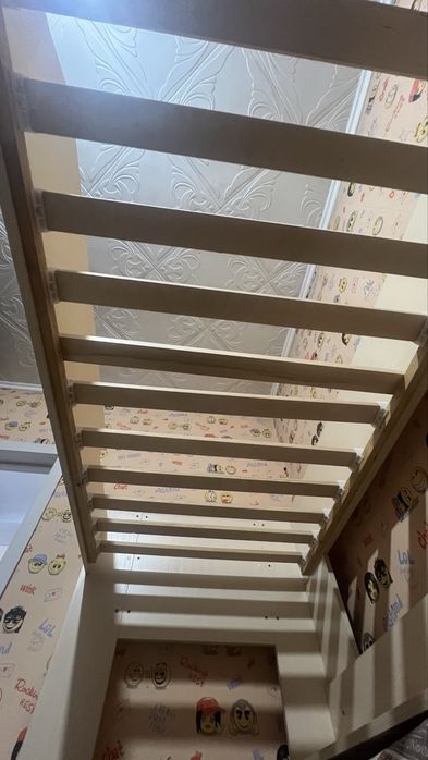 Кровать двухъярусная с диваном