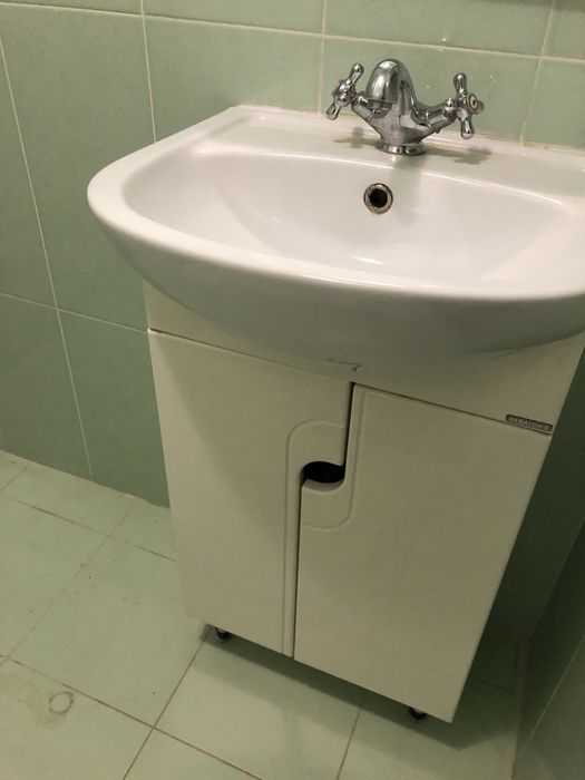 Мебель в ванную б/у