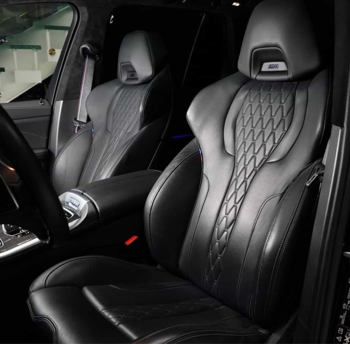 BMW X50 M60i 4.4l 2024 full pozitsiya