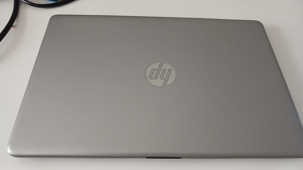 HP 2gb noutbuk .