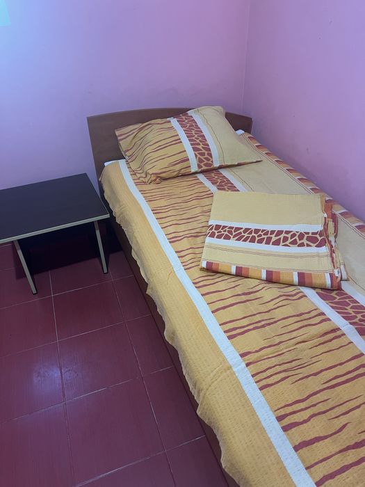 Inchirez camere la curte