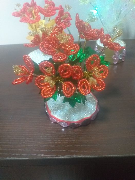 Цветочки из бисера