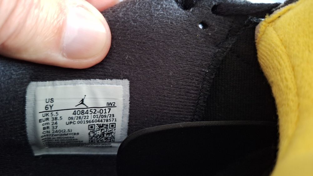 Jordan 4 Yellow Tunder originali