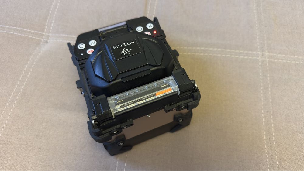 Hitech fusion splicer Aparat sudura fibra optica pret 1000 lei FIX