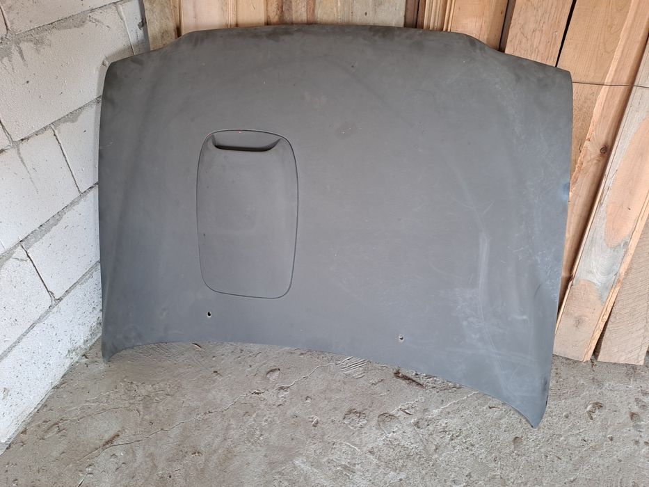 Vînd capotă Misubishi L 200