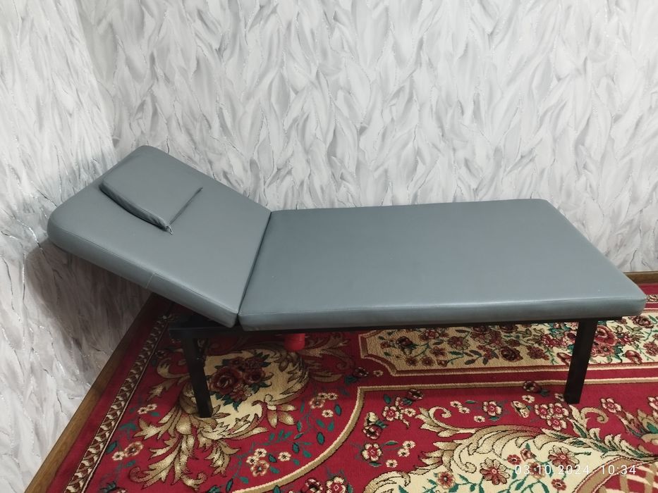 Кушетка , массажный стол